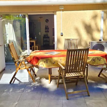 4 Places Confort Avec Grande Terrasse * Saint-Cyprien (Pyrenees-Orientales)